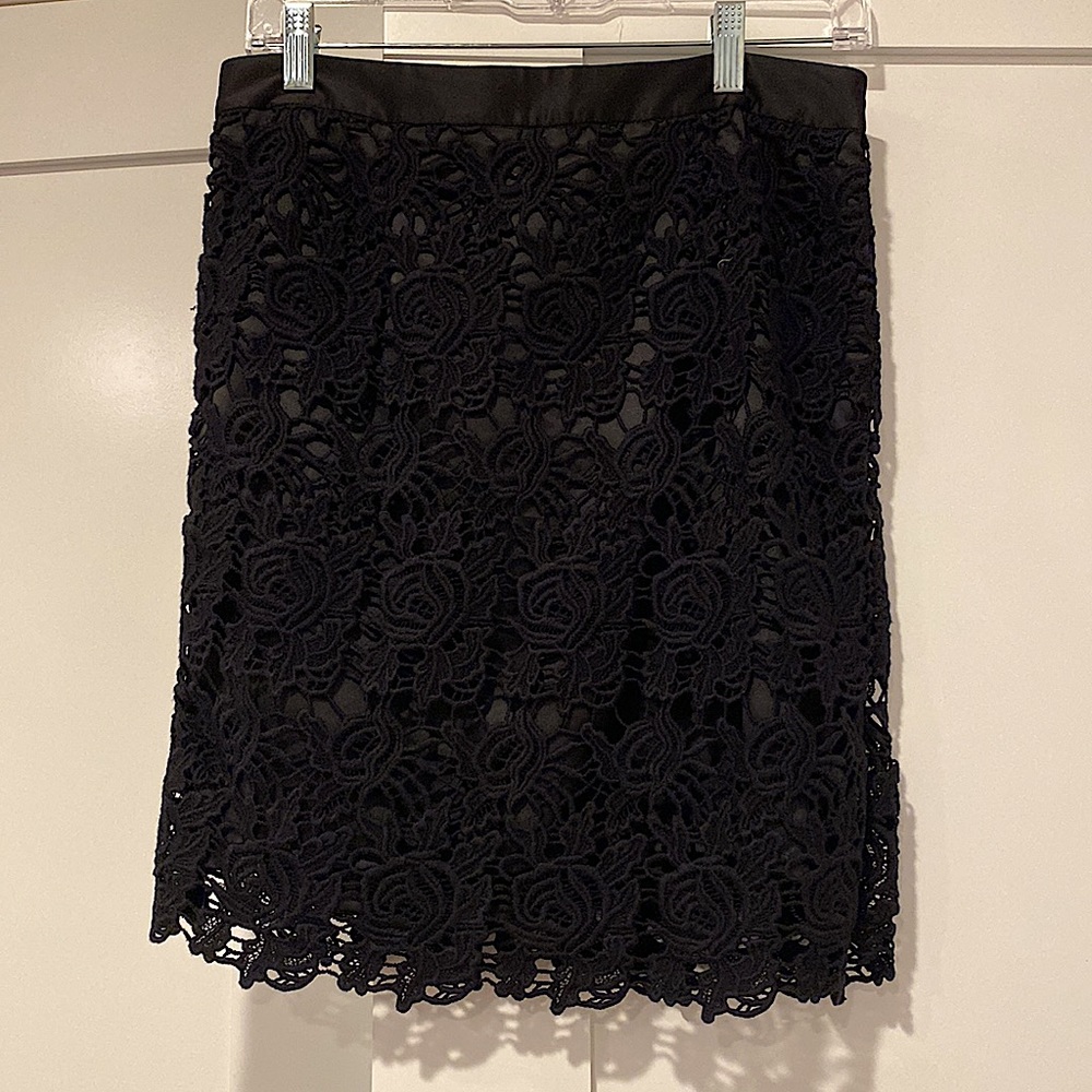 Neiman Marcus HICHE**Lace Mini Skirt**M
